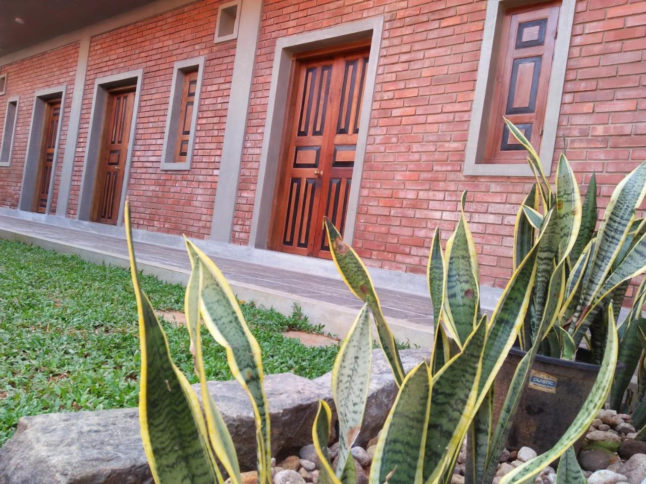 N 34 Hotel Mirissa Exterior foto